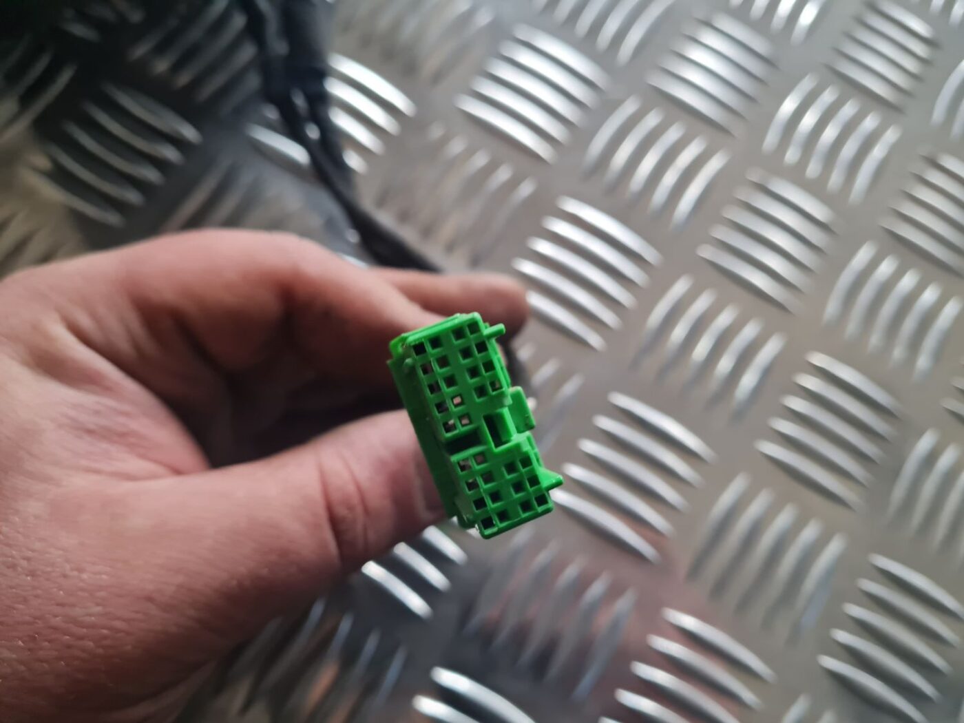 Ārējais spogulis, pa kreisi priekš VOLVO V70 2003 SILVER 4 Ārējais spogulis, pa kreisi priekš VOLVO V70 2003 SILVER