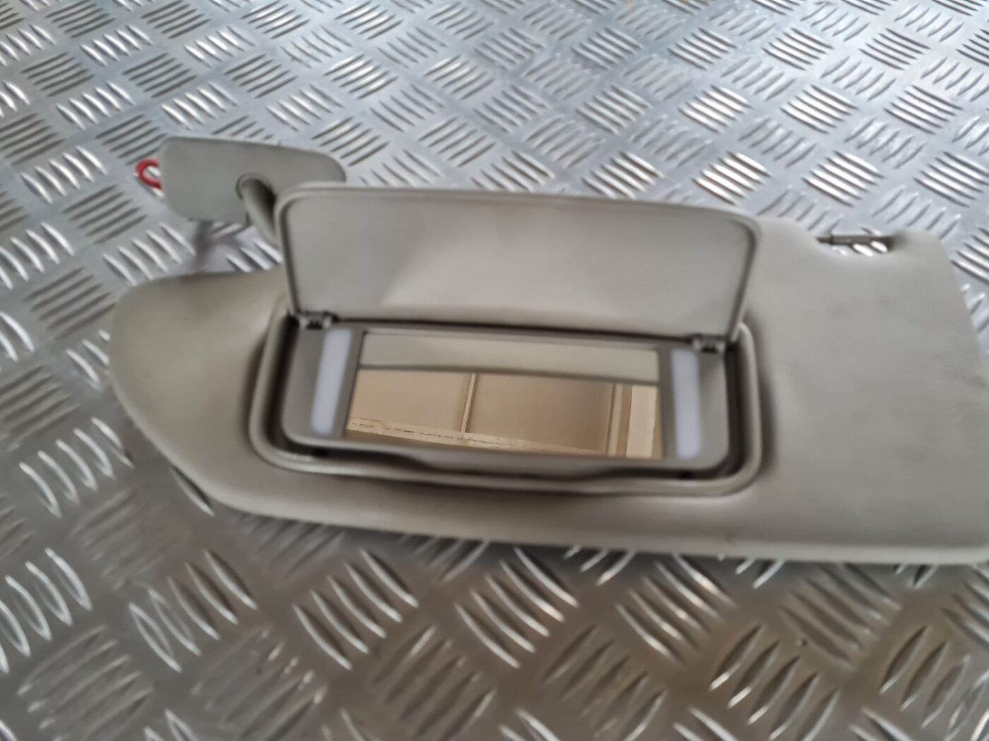 Saules aizsargs priekš VOLVO V70 2003 SILVER 2 Saules aizsargs priekš VOLVO V70 2003 SILVER