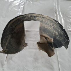 Priekšējais labais paspārns priekš VOLVO V70 2003 SILVER