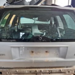 Bagāžnieka vāks priekš VOLVO V70 2003 SILVER