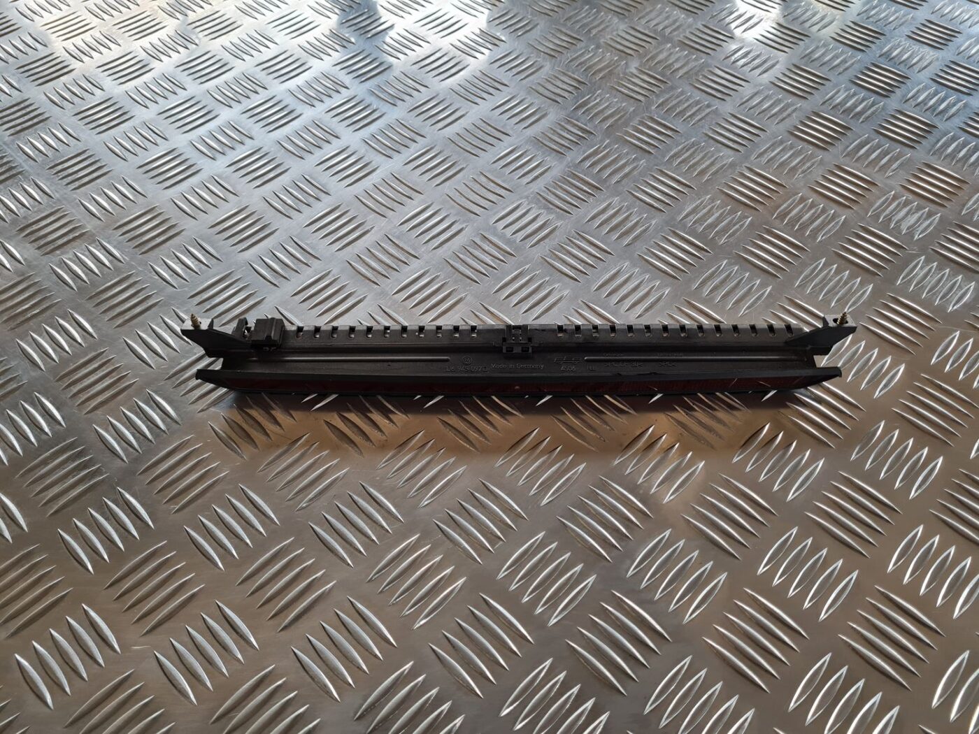 Stop signāls priekš VW PASSAT 2004 UNIVERSAL GREY 1 Stop signāls priekš VW PASSAT 2004 UNIVERSAL GREY