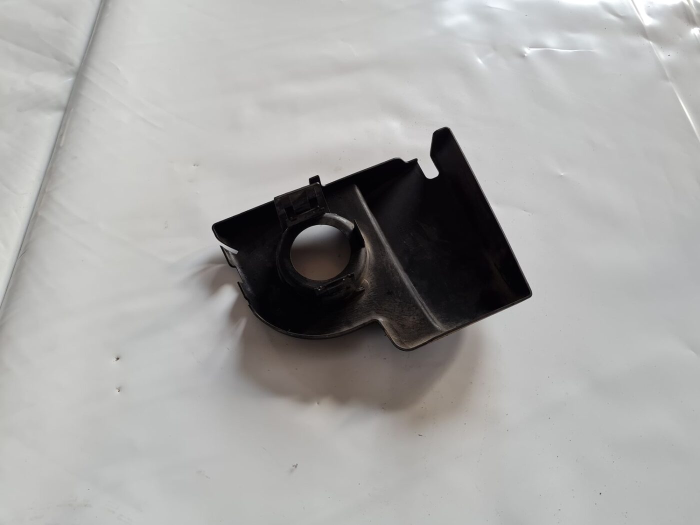 Stūres pastiprinātāja tvertnes vāks priekš VW PASSAT 2004 UNIVERSAL GREY 2 Stūres pastiprinātāja tvertnes vāks priekš VW PASSAT 2004 UNIVERSAL GREY