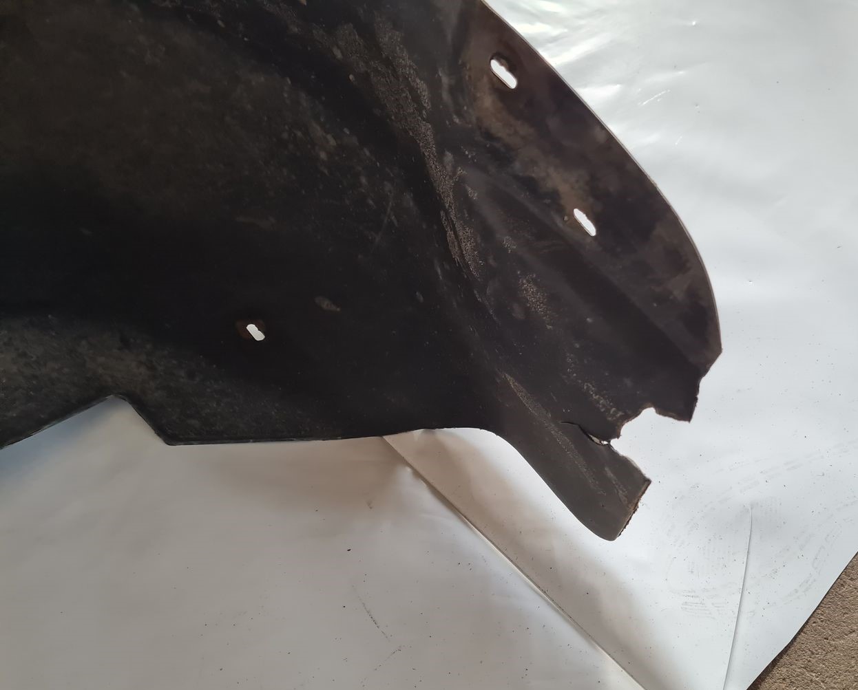 Aizmugurējais labais paspārns priekš VW PASSAT 2004 UNIVERSAL GREY 3 Aizmugurējais labais paspārns priekš VW PASSAT 2004 UNIVERSAL GREY