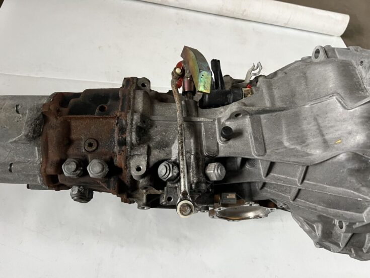 Mehāniska pārnesumkārba priekš VW PASSAT 2004 UNIVERSAL GREY