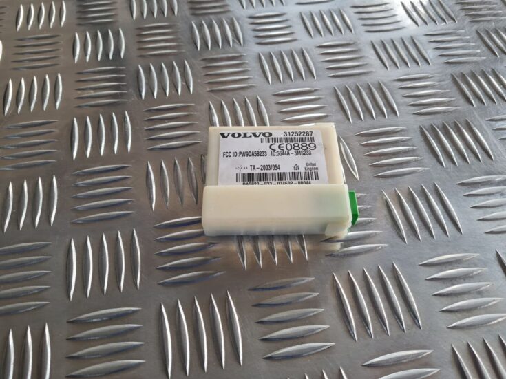 Signalizācijas vadības bloks priekš VOLVO S60 2008