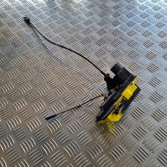 Aizmugurējo labo durvju slēdzene priekš VOLVO S60 2008