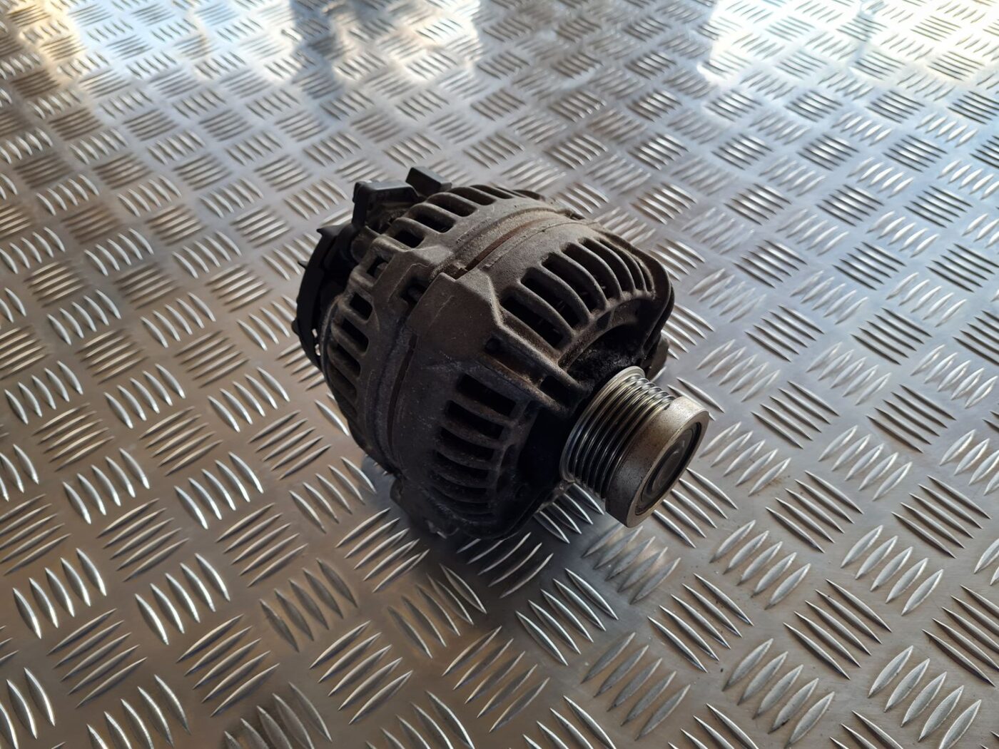 Ģenerators priekš VOLVO S60 2008 3 Ģenerators priekš VOLVO S60 2008