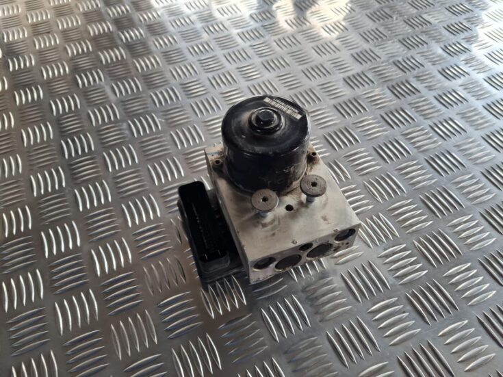 ABS bloks priekš VOLVO S60 2008