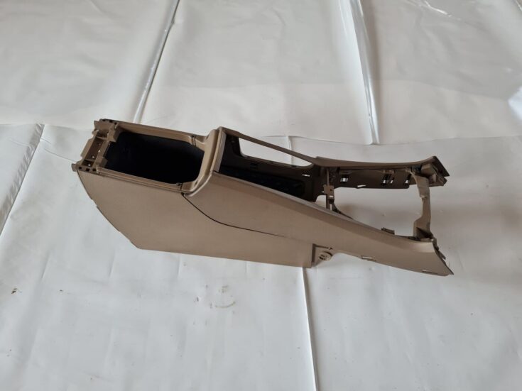 Centrālās konsoles apdares lielākā daļa priekš VOLVO S60 2008