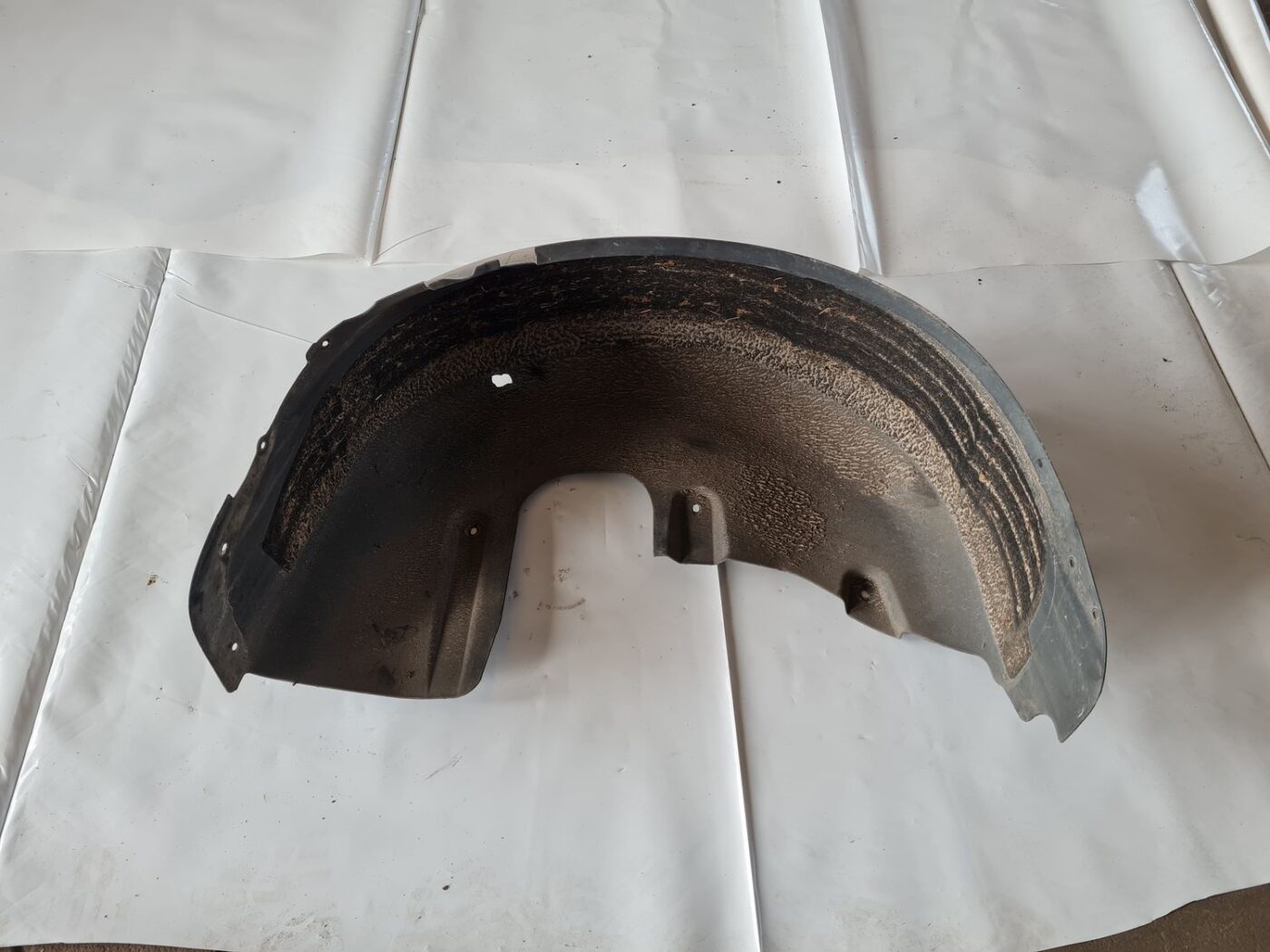 Aizmugurējais labais paspārns priekš VOLVO S60 2008 1 Aizmugurējais labais paspārns priekš VOLVO S60 2008