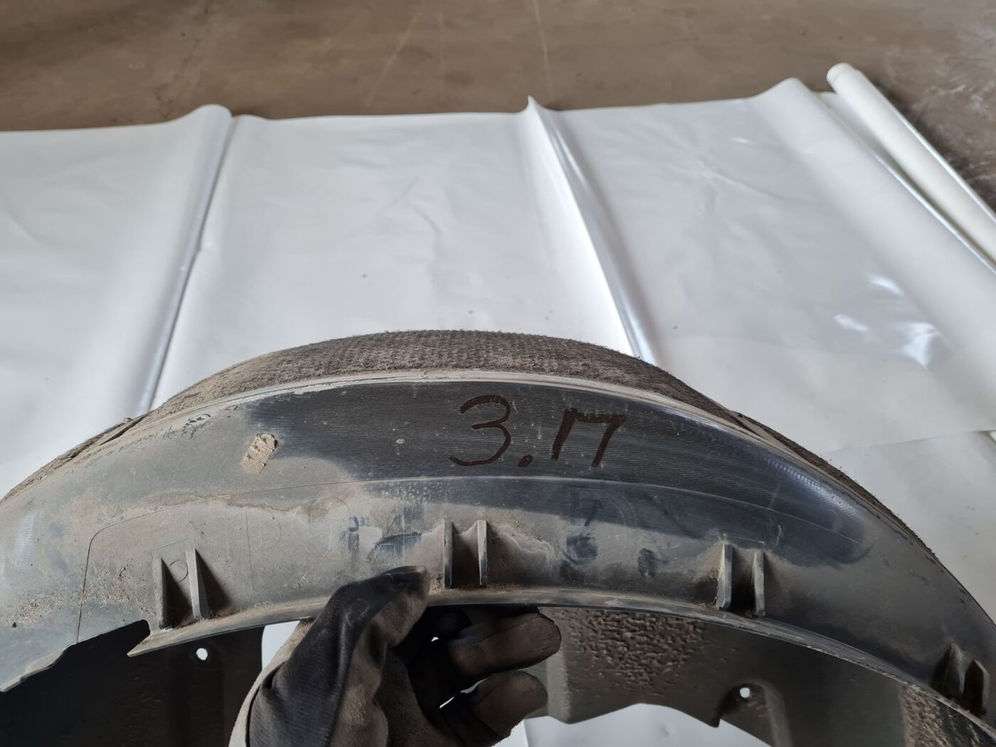 Aizmugurējais labais paspārns priekš VOLVO S60 2008 2 Aizmugurējais labais paspārns priekš VOLVO S60 2008