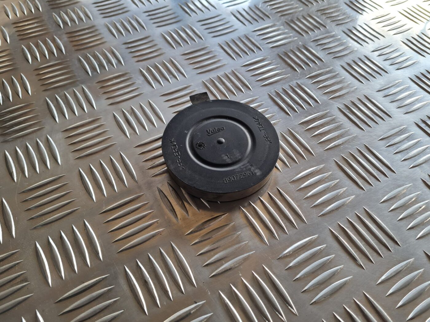 Priekšēja luktura vāks priekš VOLVO S60 2008 1 Priekšēja luktura vāks priekš VOLVO S60 2008