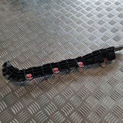 Aizmugurējā spārna un bufera stiprinājums priekš SUBARU LEGACY 2010