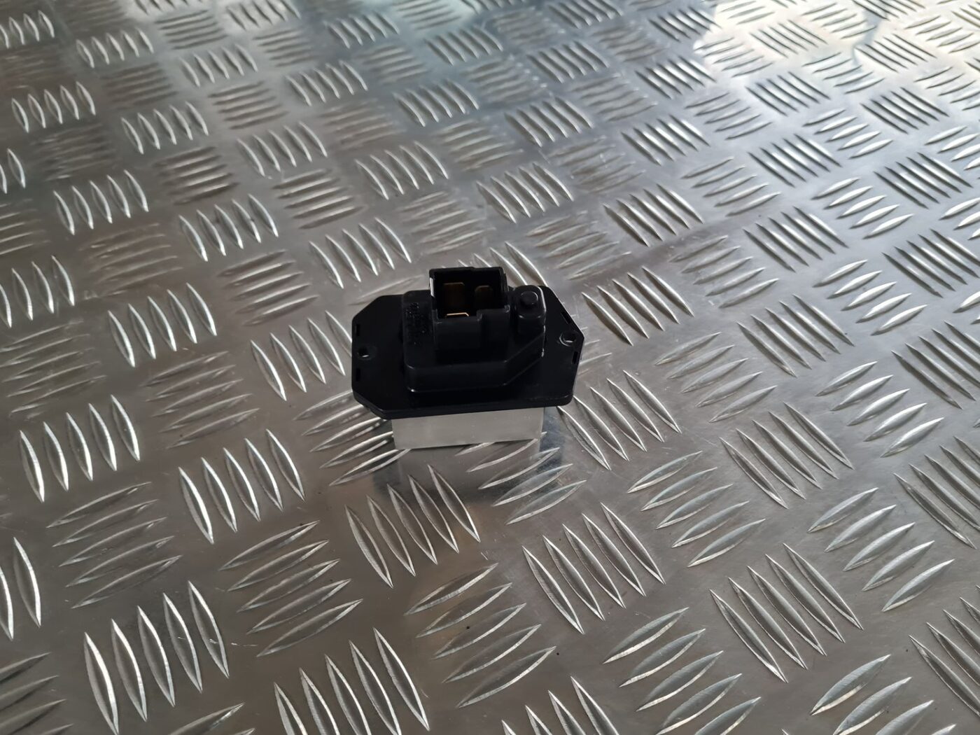 Salona ventilatora rezistors priekš SUBARU LEGACY 2010 2 Salona ventilatora rezistors priekš SUBARU LEGACY 2010