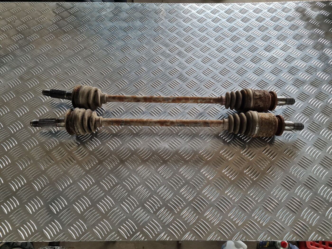 Pusass aizmugurē priekš SUBARU LEGACY 2010 1 Pusass aizmugurē priekš SUBARU LEGACY 2010