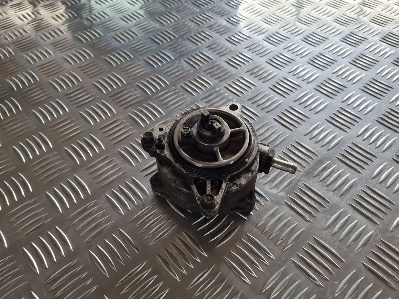 Vakuuma sūknis priekš SUBARU LEGACY 2010 1 Vakuuma sūknis priekš SUBARU LEGACY 2010