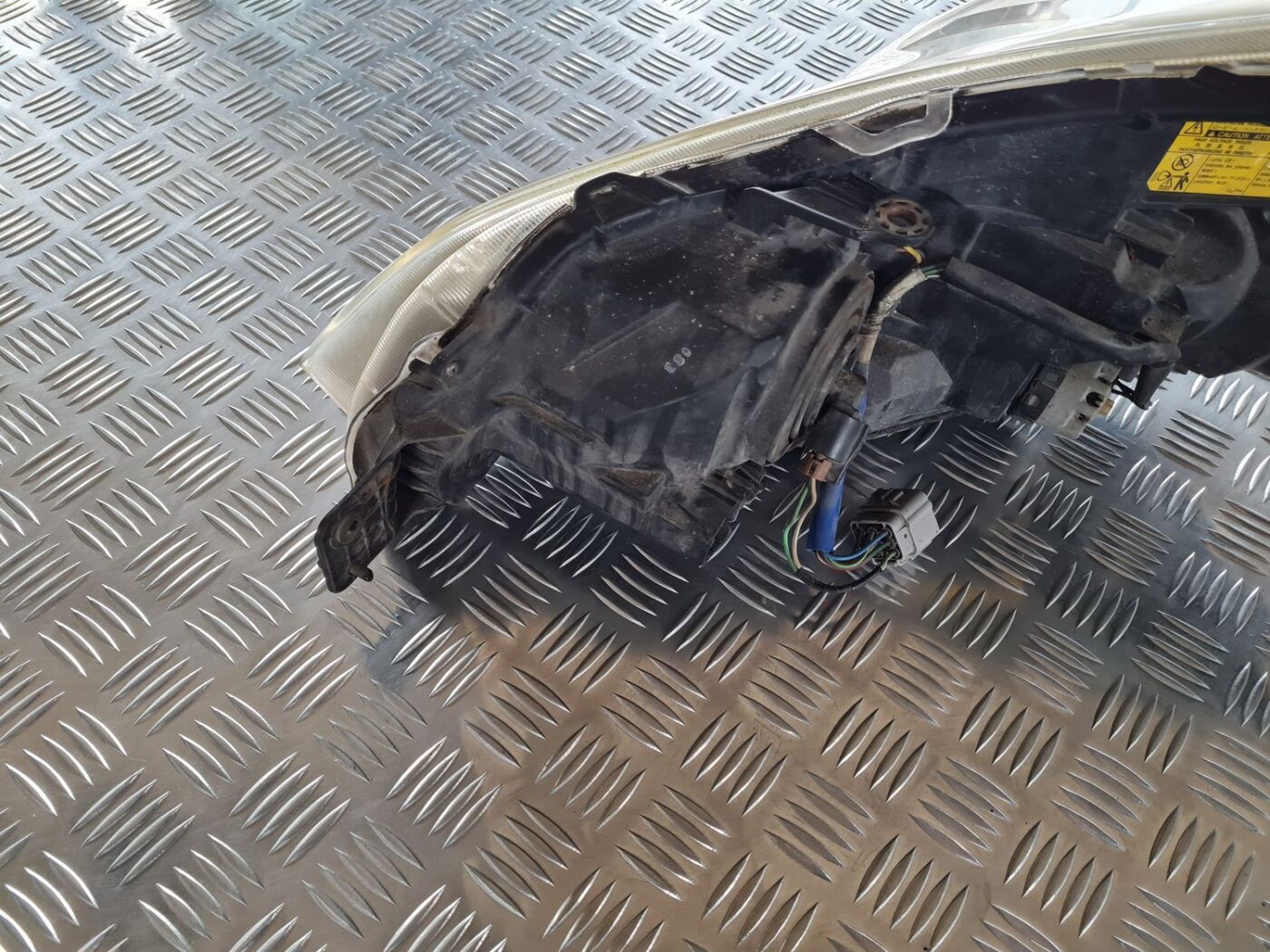 Priekšējais labais lukturis priekš SUBARU LEGACY 2010 6 Priekšējais labais lukturis priekš SUBARU LEGACY 2010