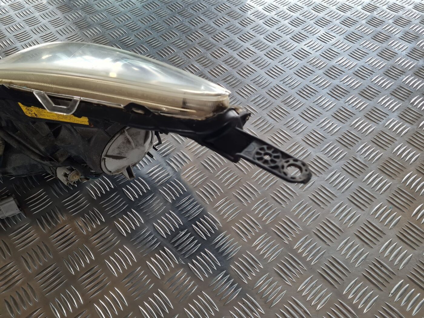 Priekšējais labais lukturis priekš SUBARU LEGACY 2010 5 Priekšējais labais lukturis priekš SUBARU LEGACY 2010