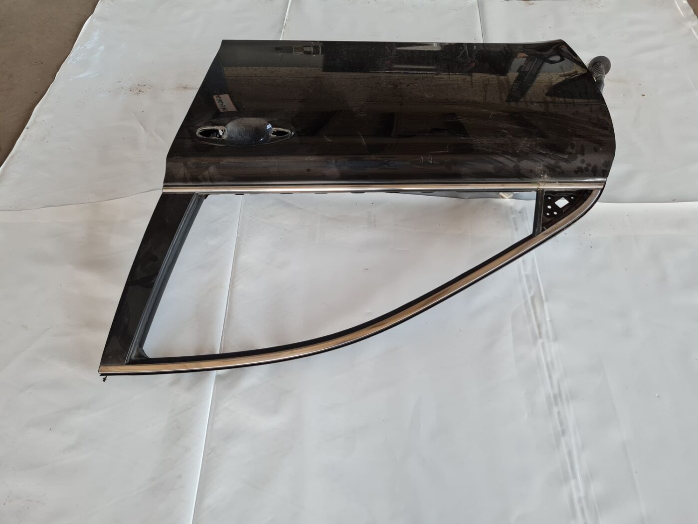 Priekšējās kreisās durvis priekš SUBARU LEGACY 2010 5 Priekšējās kreisās durvis priekš SUBARU LEGACY 2010