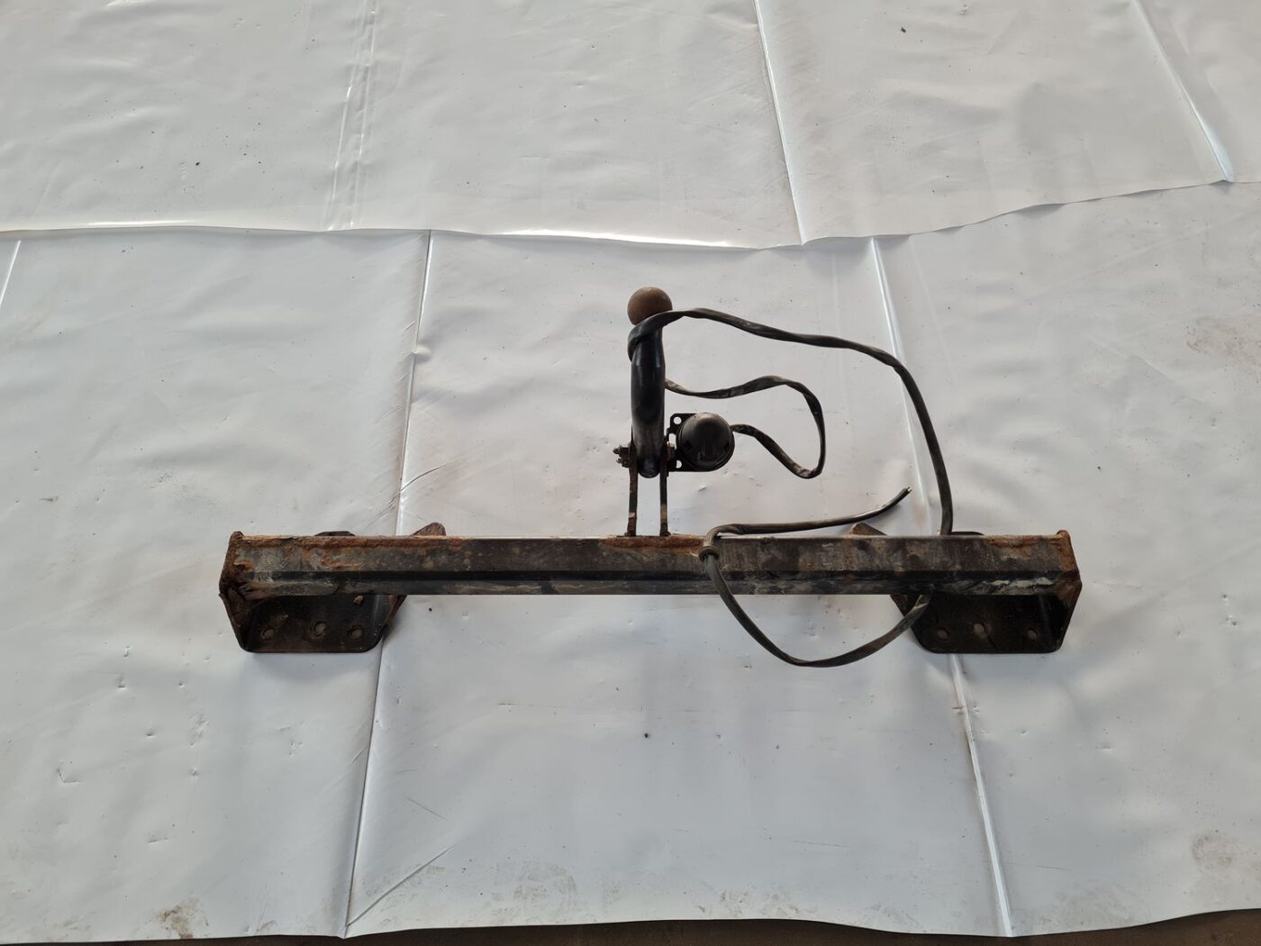 Sakabes ierīce (farkops) priekš SUBARU LEGACY 2010 1 Sakabes ierīce (farkops) priekš SUBARU LEGACY 2010