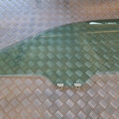 Priekšējo kreiso durvju stikls priekš SUBARU LEGACY 2010