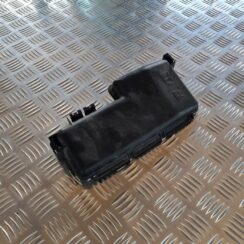 Drošinātāju kārbas korpusa vāks priekš VOLVO V70 2006