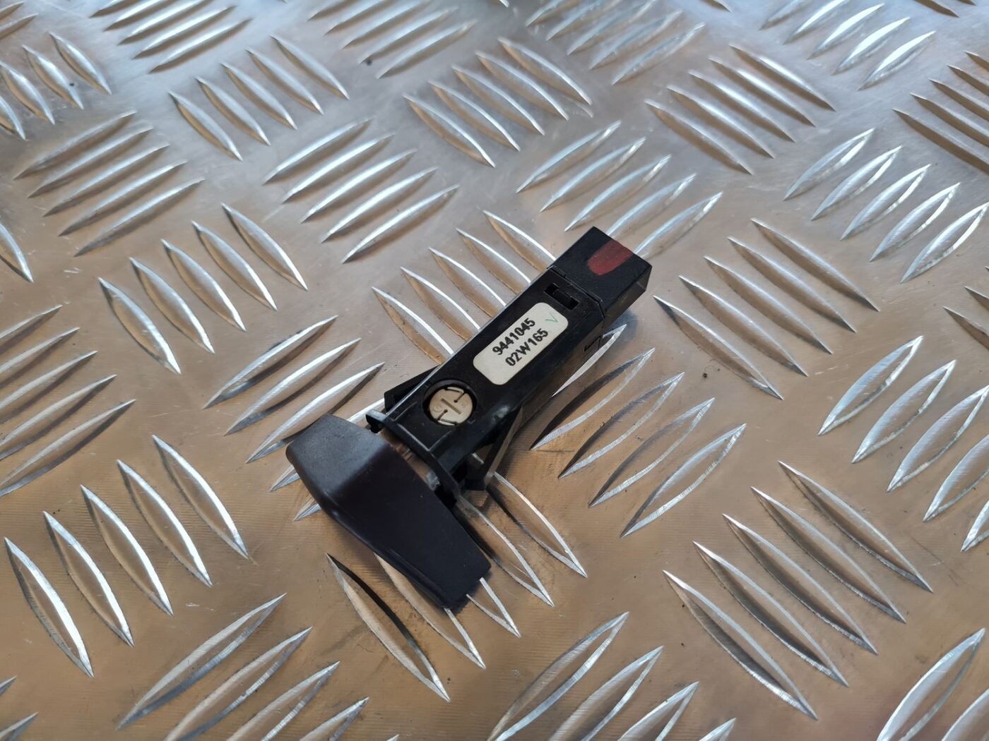 Trauksmes poga priekš VOLVO V70 2006 3 Trauksmes poga priekš VOLVO V70 2006