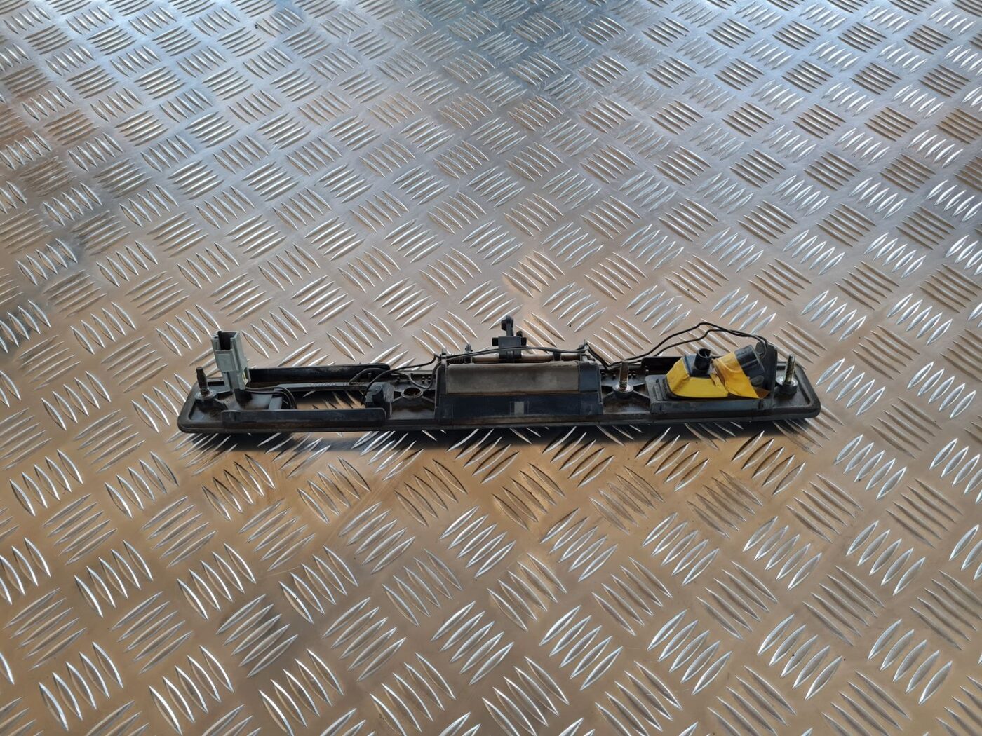 Numura zīmes gaismas uzlika komplektā priekš VOLVO V70 2006 5 Numura zīmes gaismas uzlika komplektā priekš VOLVO V70 2006