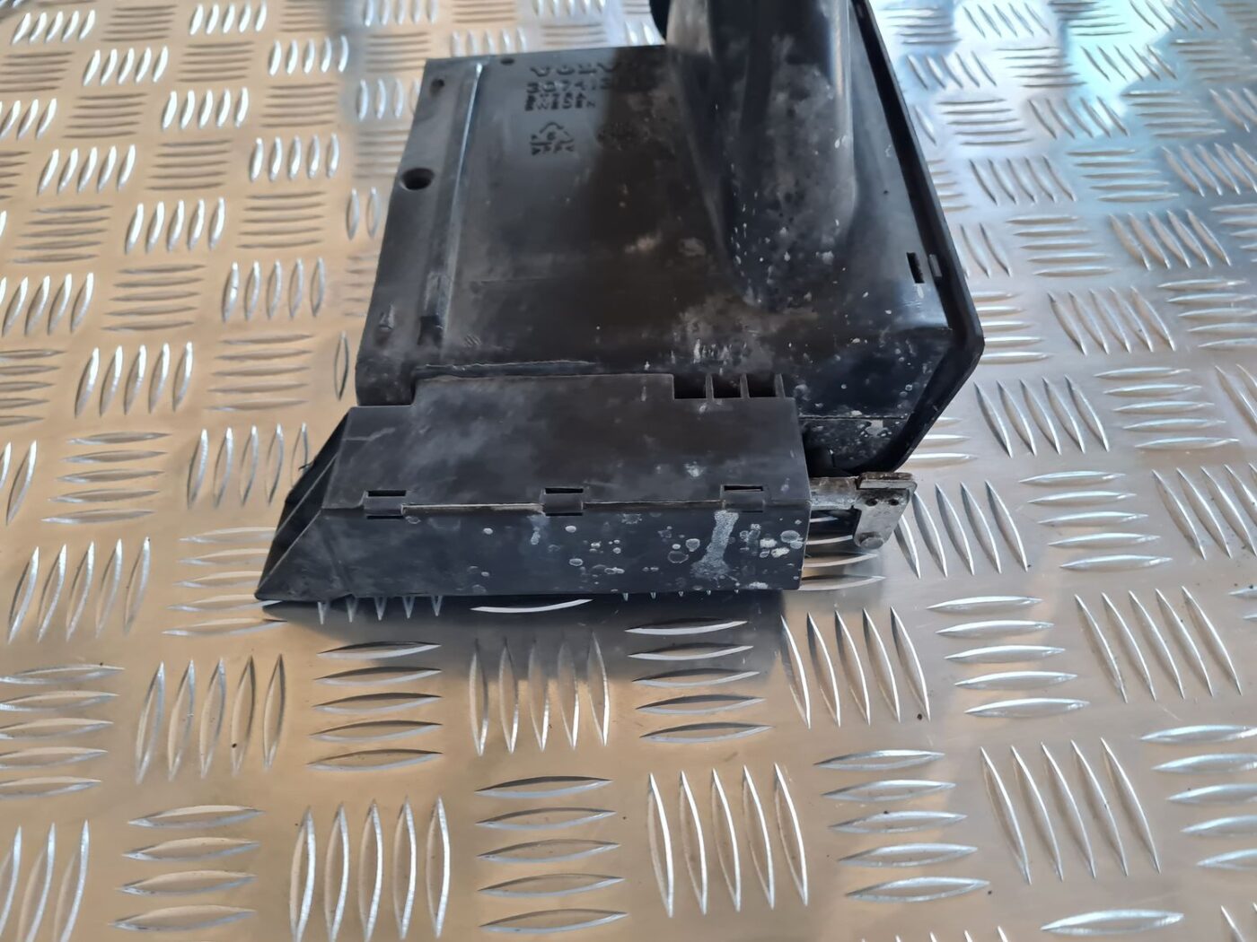 Gaisa filtra korpusa caurule priekš VOLVO V70 2006 5 Gaisa filtra korpusa caurule priekš VOLVO V70 2006