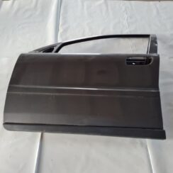 Priekšējās kreisās durvis priekš VOLVO V70 2006