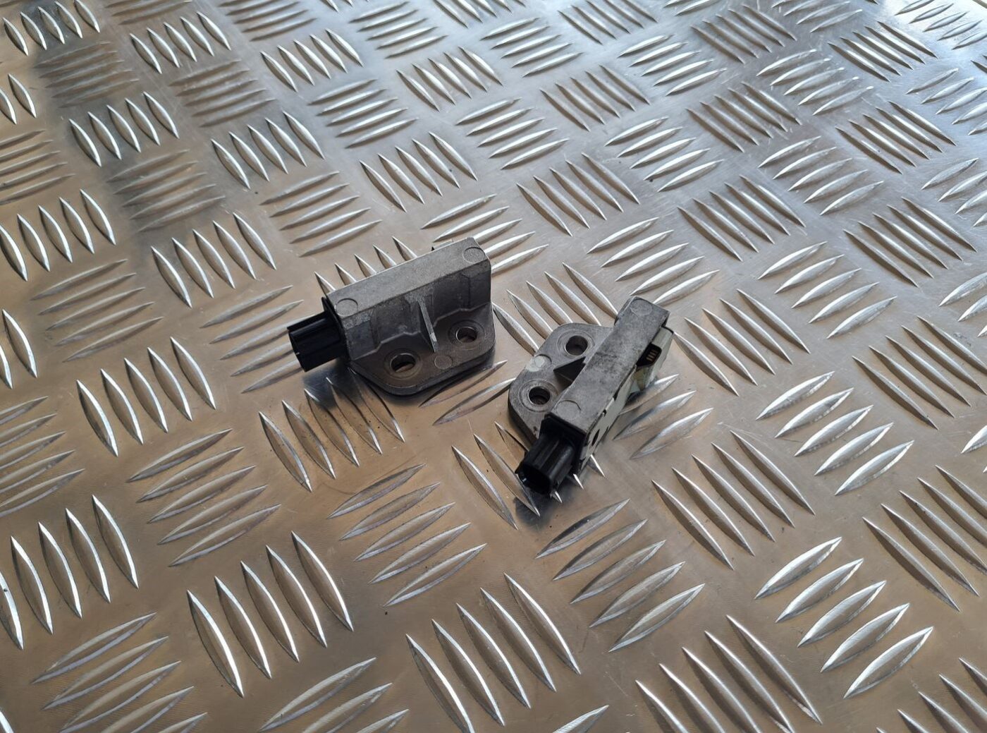 Trieciena devējs priekš NISSAN X-TRAIL 2002 1 Trieciena devējs priekš NISSAN X-TRAIL 2002