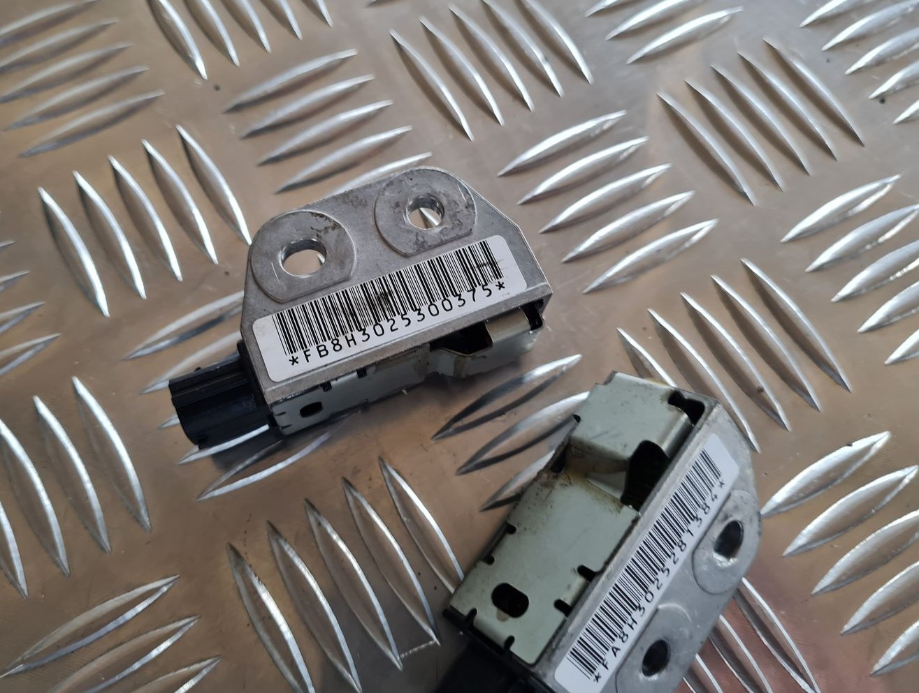 Trieciena devējs priekš NISSAN X-TRAIL 2002 3 Trieciena devējs priekš NISSAN X-TRAIL 2002