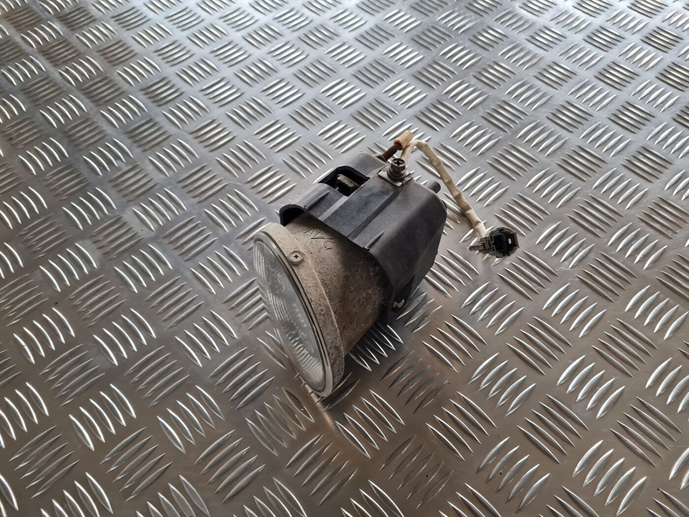 Miglas lukturis priekšā pa kreisi priekš NISSAN X-TRAIL 2002 2 Miglas lukturis priekšā pa kreisi priekš NISSAN X-TRAIL 2002