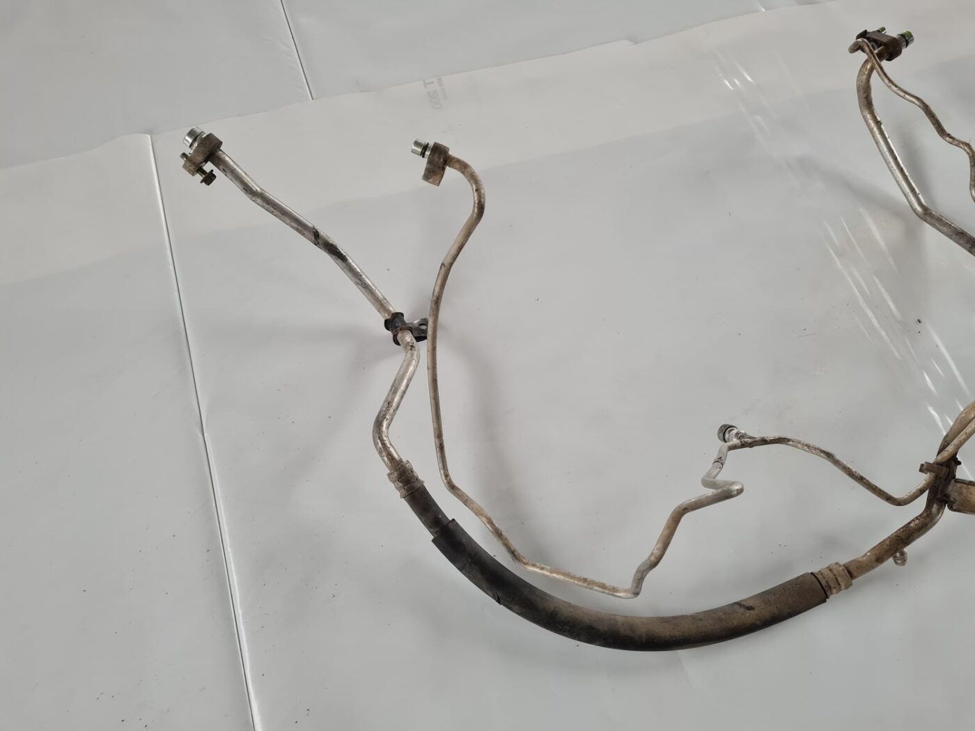 Gaisa kondicioniera galvenā caurule priekš NISSAN X-TRAIL 2002 2 Gaisa kondicioniera galvenā caurule priekš NISSAN X-TRAIL 2002