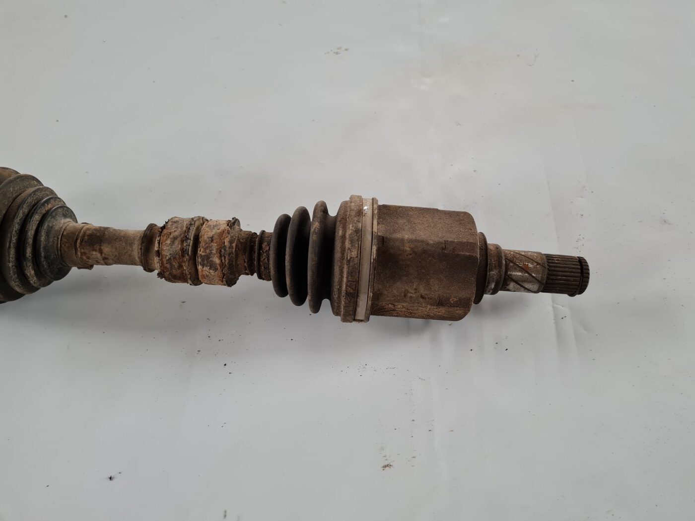 Pusass priekšējā kreisā priekš NISSAN X-TRAIL 2002 2 Pusass priekšējā kreisā priekš NISSAN X-TRAIL 2002