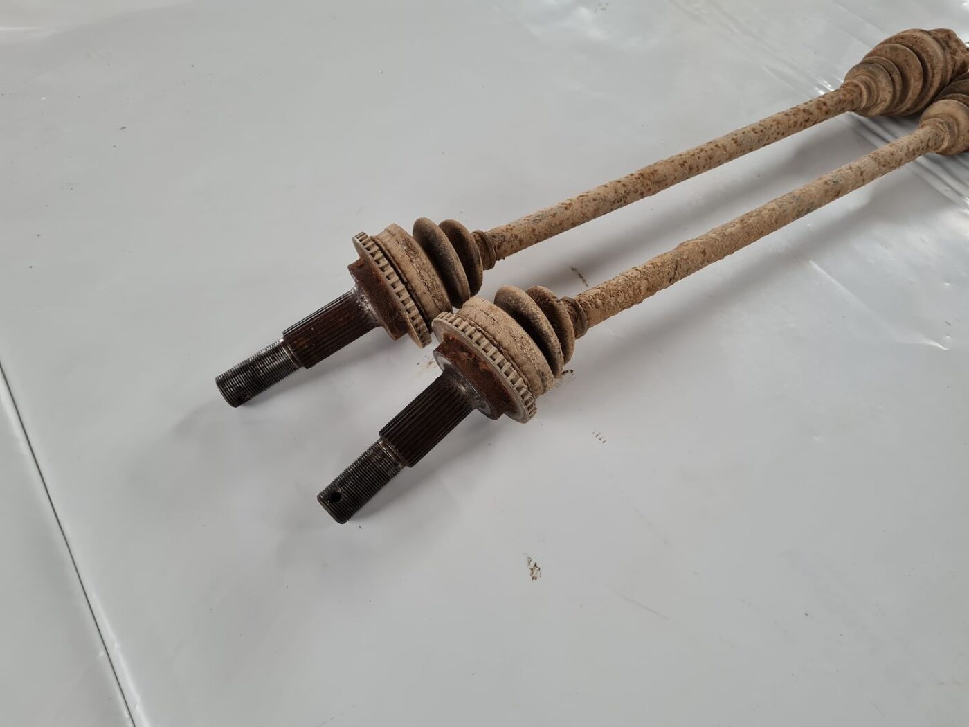 Pusass aizmugurē priekš NISSAN X-TRAIL 2002 2 Pusass aizmugurē priekš NISSAN X-TRAIL 2002