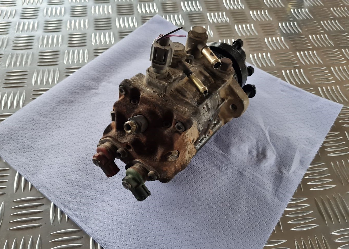 Augstspiediena degvielas sūknis priekš NISSAN X-TRAIL 2002 5 Augstspiediena degvielas sūknis priekš NISSAN X-TRAIL 2002