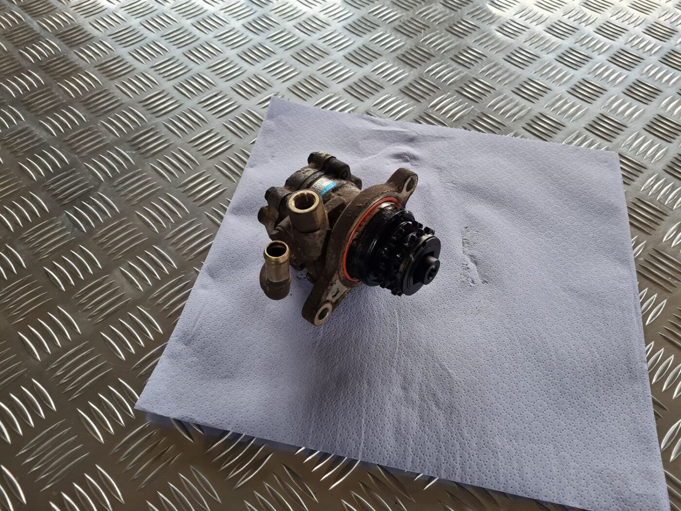 Hidrauliskais pastiprinātājs priekš NISSAN X-TRAIL 2002 1 Hidrauliskais pastiprinātājs priekš NISSAN X-TRAIL 2002