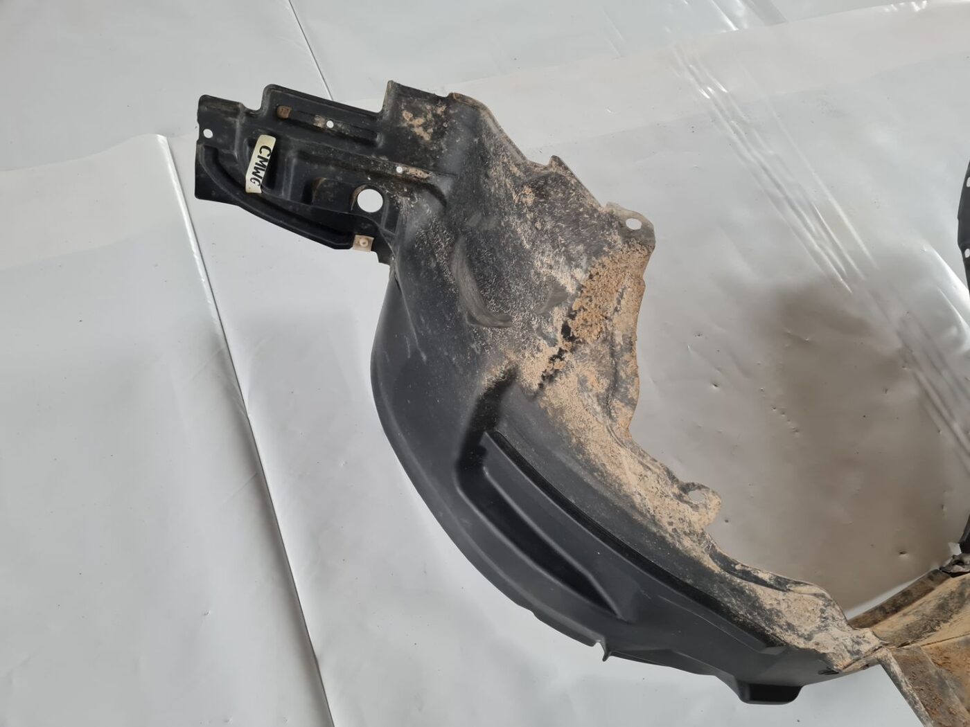 Priekšējais kreisais paspārns priekš NISSAN X-TRAIL 2002 2 Priekšējais kreisais paspārns priekš NISSAN X-TRAIL 2002