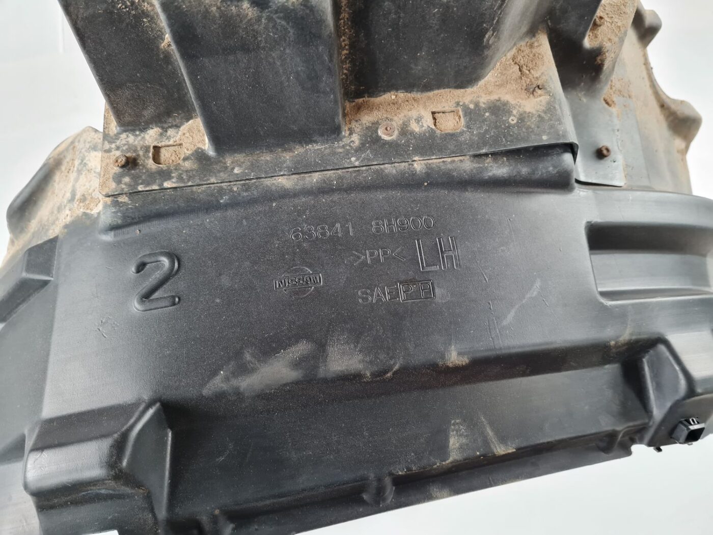 Priekšējais kreisais paspārns priekš NISSAN X-TRAIL 2002 3 Priekšējais kreisais paspārns priekš NISSAN X-TRAIL 2002