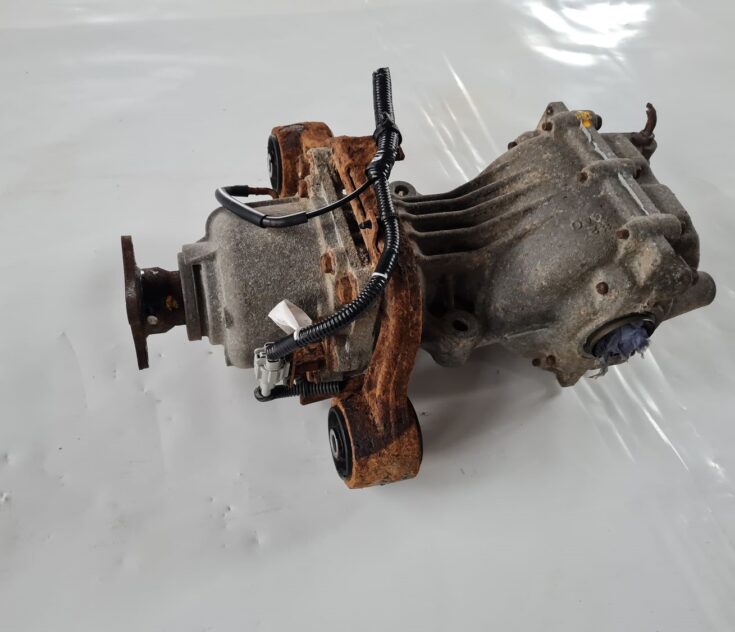 Aizmugurējais reduktors priekš NISSAN X-TRAIL 2002