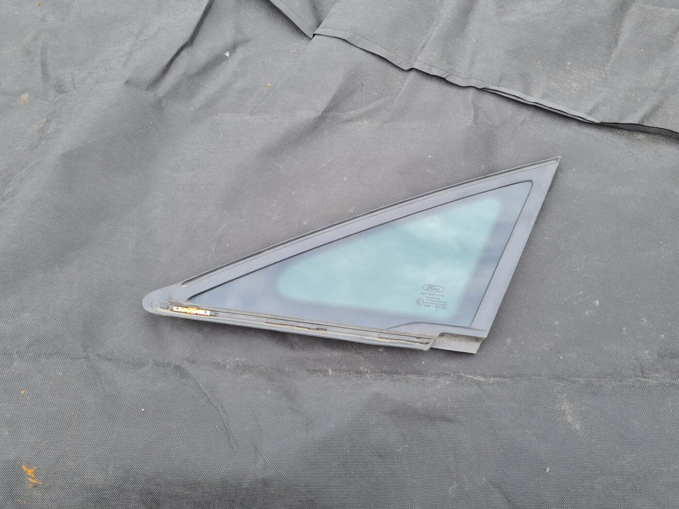 Priekšējais sānu stikls, pa kreisi priekš FORD C-MAX 2011 1 Priekšējais sānu stikls, pa kreisi priekš FORD C-MAX 2011