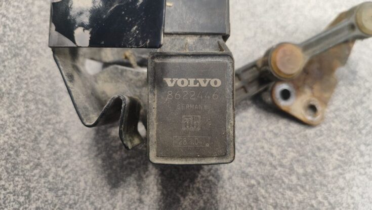 Lukturu diapazona korekcijas sensors, priekšā priekš VOLVO S80 2004