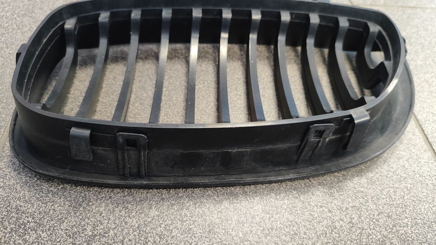 Pārsega reste priekš BMW E46 COUPE Facelift 2004 4 Pārsega reste priekš BMW E46 COUPE Facelift 2004