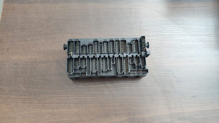 Drošinātāju bloks priekš FORD GALAXY 2005