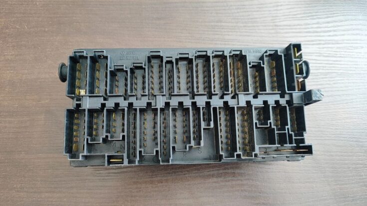 Drošinātāju bloks priekš FORD GALAXY 2005
