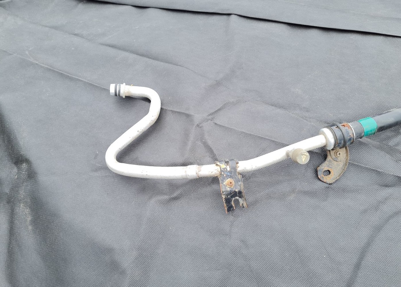 Gaisa kondicioniera caurule priekš TOYOTA COROLLA VERSO 2005 2 Gaisa kondicioniera caurule priekš TOYOTA COROLLA VERSO 2005