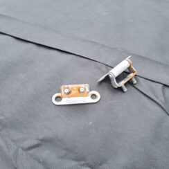 Bagažnieka vāka eņģe priekš TOYOTA COROLLA VERSO 2005