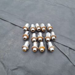 Riteņu skrūves priekš TOYOTA COROLLA VERSO 2005