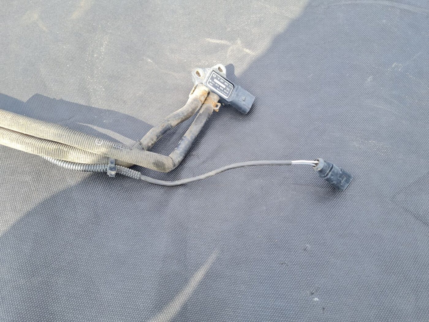 Izplūdes gāzu spiediena sensors priekš AUDI A6 AVANT 2007 QUATTRO 3 Izplūdes gāzu spiediena sensors priekš AUDI A6 AVANT 2007 QUATTRO